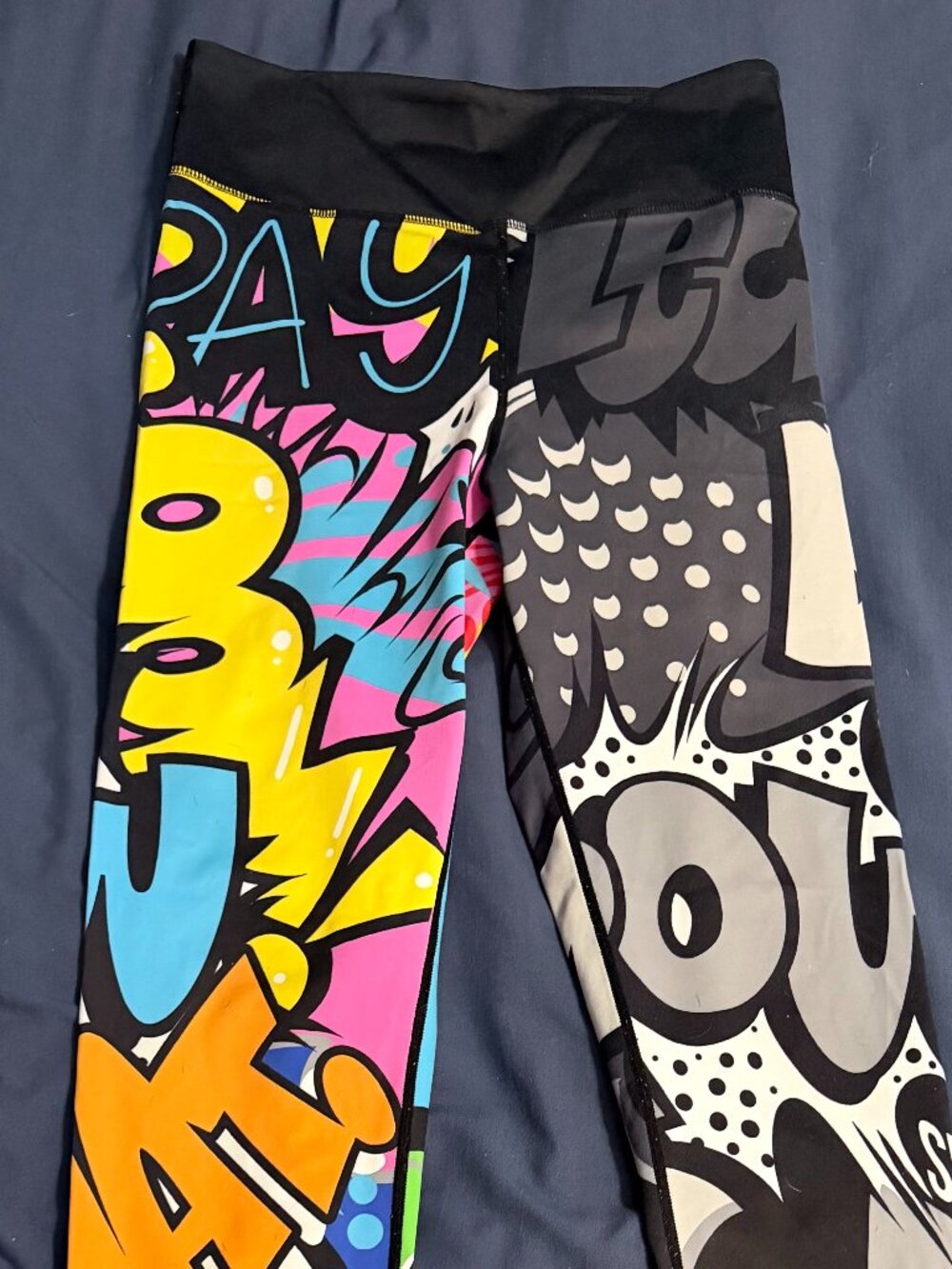 SuperFresh Fit Inc. "BOOM / BANG" Split Comic Print Leggings (Women's Size M)